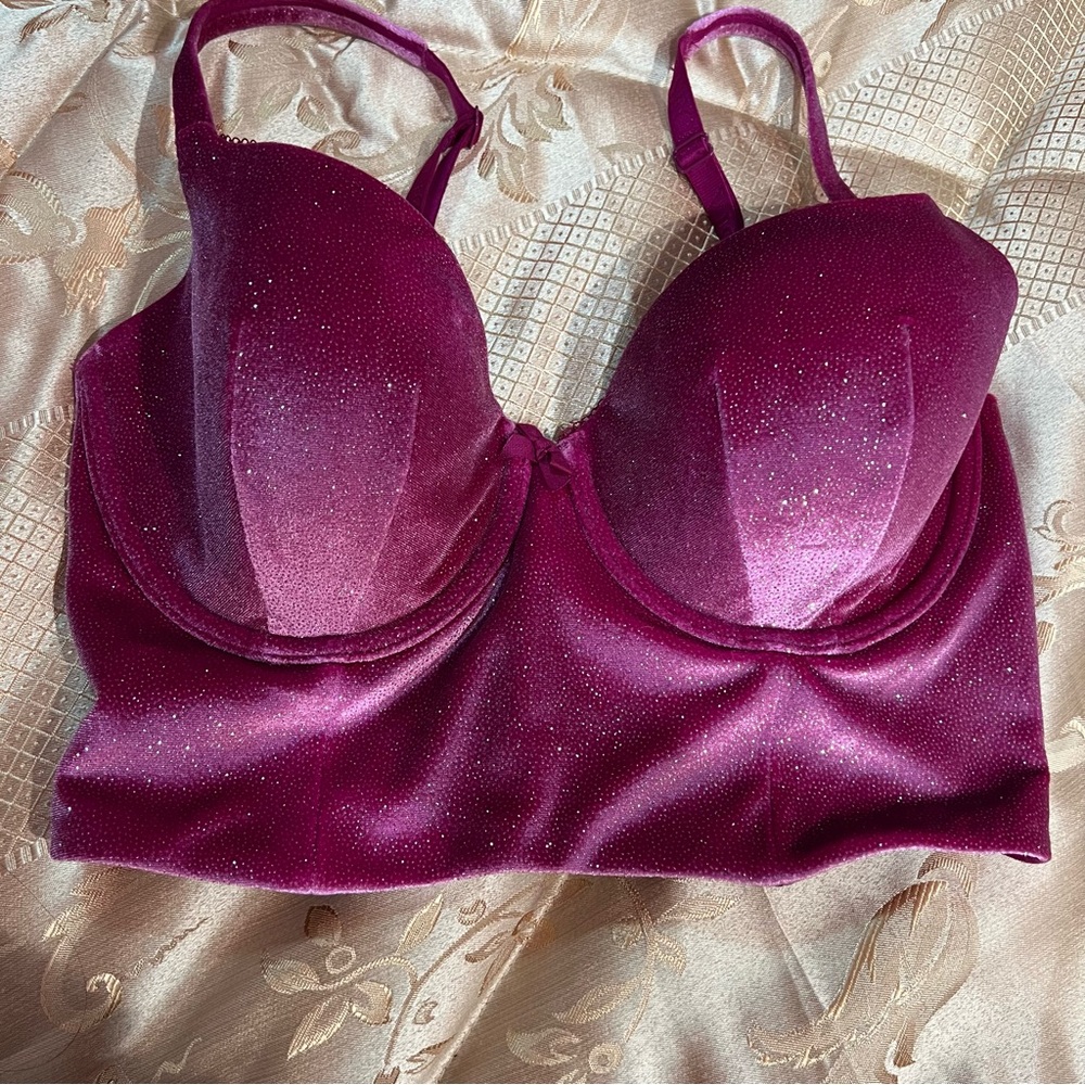 Victoria's secret crop top size 34DD